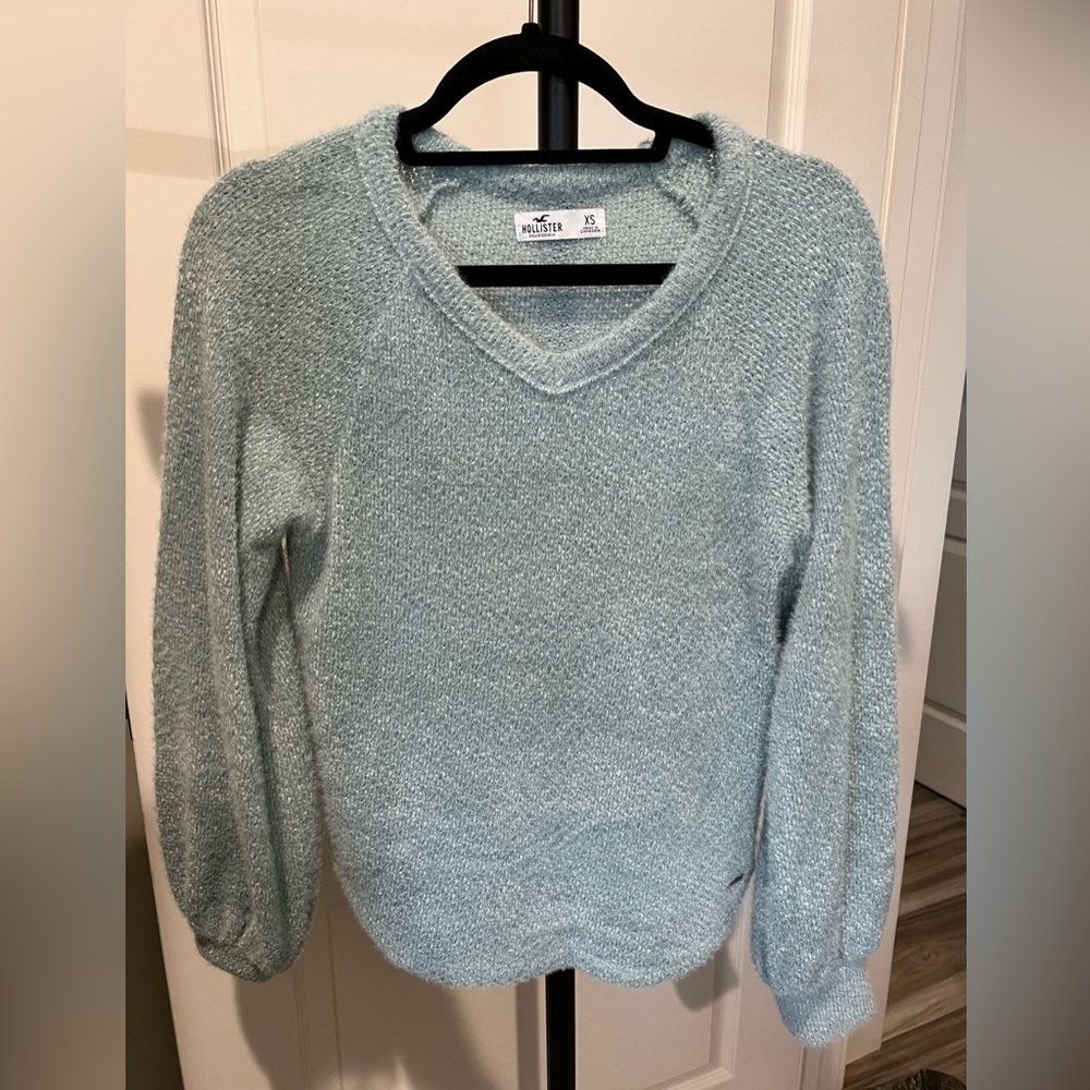 Hollister sweater